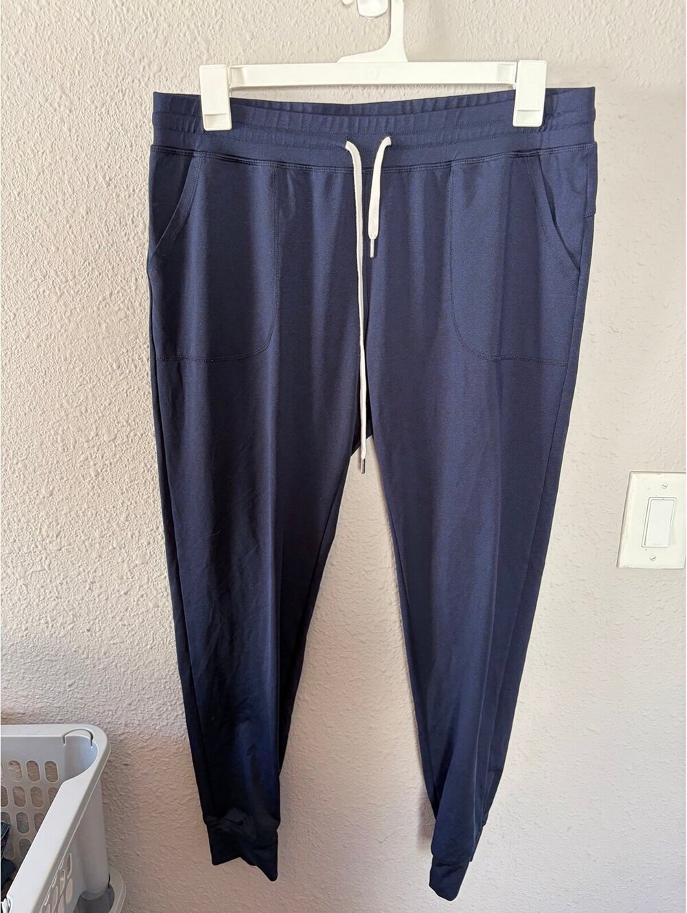 Zyia Active Navy Joggers size XXXL fitted style so might need to size up